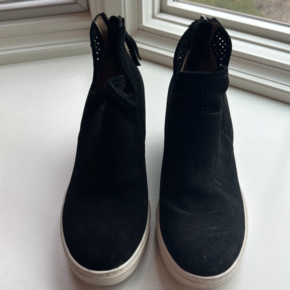 Sofft Seabrook Black Suede Wedge Sneaker - Picture 6 of 10